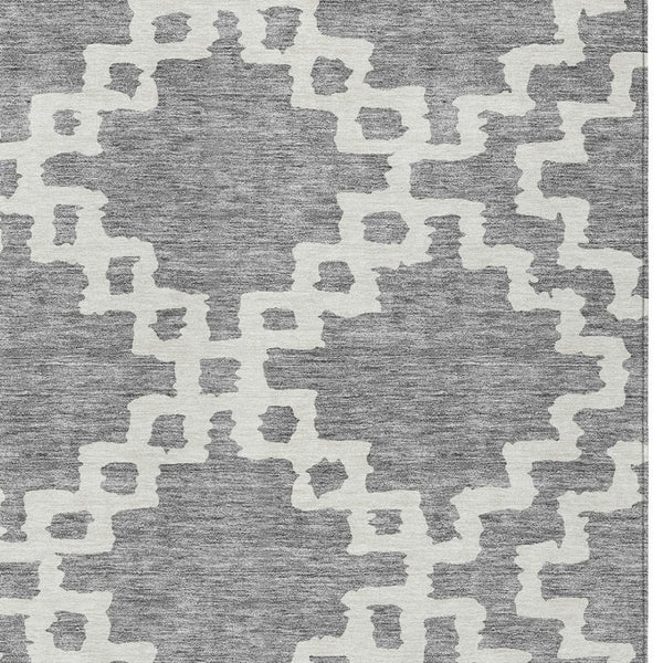 Homeroots 3' Artichoke Green And Ivory Geometric Washable Area Rug For Indoor And Outdoor Spaces, Durable Design 8' X 10' Polyester 593771