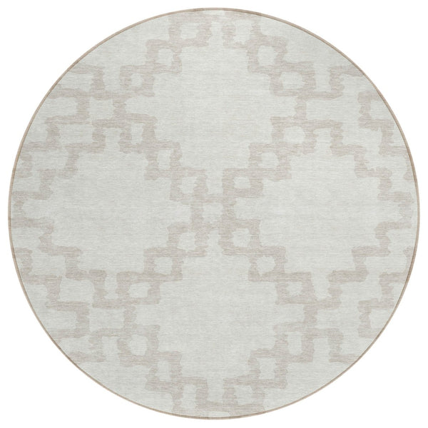HomeRoots 5' Stylish Ivory and Beige Geometric Washable Indoor Outdoor Area Rug for Versatile Spaces 8' Round 593776