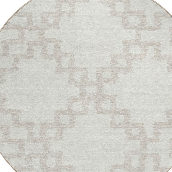 Homeroots 3' Artichoke Green And Ivory Geometric Washable Area Rug For Indoor And Outdoor Spaces, Durable Design 8' Round Polyester 593776