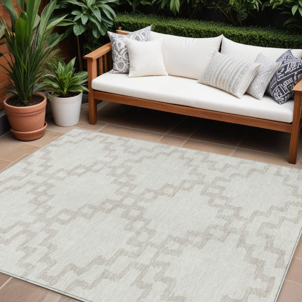 Homeroots 3' Artichoke Green And Ivory Geometric Washable Area Rug For Indoor And Outdoor Spaces, Durable Design 8' X 10' Polyester 593777