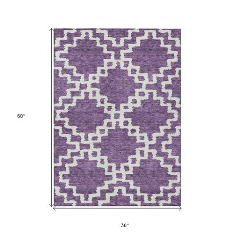 Homeroots 3' Artichoke Green And Ivory Geometric Washable Area Rug For Indoor And Outdoor Spaces, Durable Design 3' X 5' Polyester 593786
