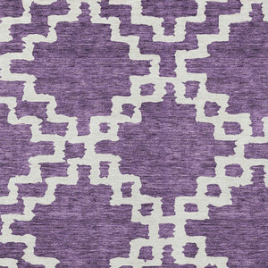 Homeroots 3' Artichoke Green And Ivory Geometric Washable Area Rug For Indoor And Outdoor Spaces, Durable Design 5' X 8' Polyester 593787