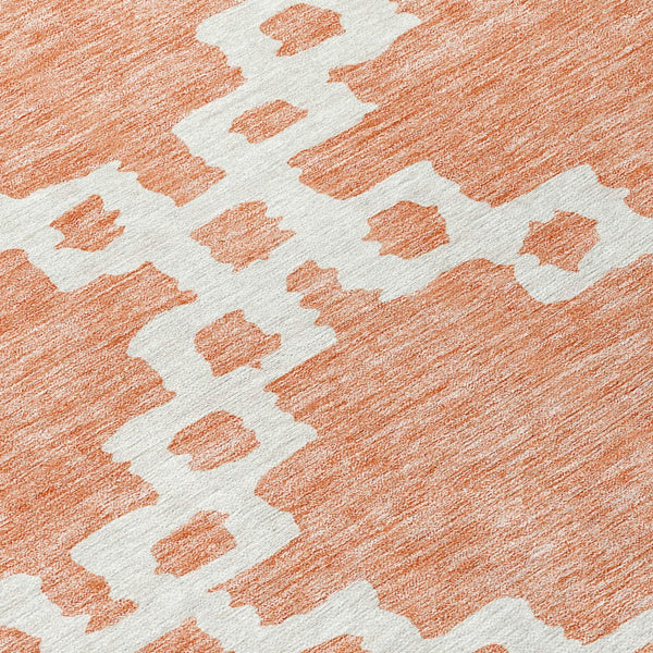 Homeroots 3' Artichoke Green And Ivory Geometric Washable Area Rug For Indoor And Outdoor Spaces, Durable Design 8' Round Polyester 593794