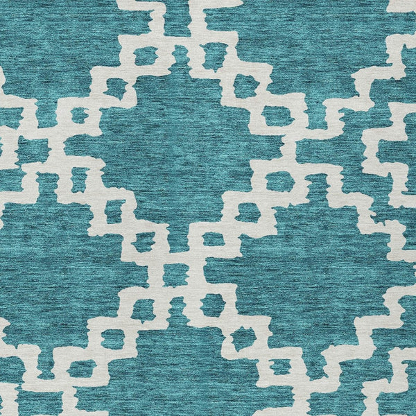 Homeroots 3' Artichoke Green And Ivory Geometric Washable Area Rug For Indoor And Outdoor Spaces, Durable Design 5' X 8' Polyester 593799