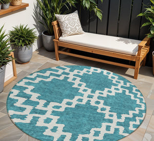 Homeroots 3' Artichoke Green And Ivory Geometric Washable Area Rug For Indoor And Outdoor Spaces, Durable Design 8' Round Polyester 593800