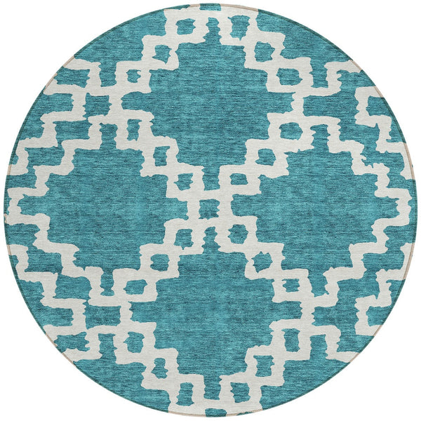 Homeroots 3' Artichoke Green And Ivory Geometric Washable Area Rug For Indoor And Outdoor Spaces, Durable Design 8' Round Polyester 593800