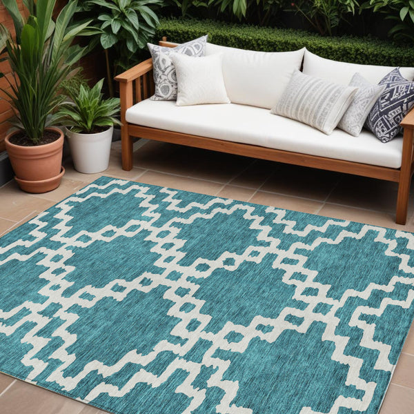 Homeroots 3' Artichoke Green And Ivory Geometric Washable Area Rug For Indoor And Outdoor Spaces, Durable Design 8' X 10' Polyester 593801