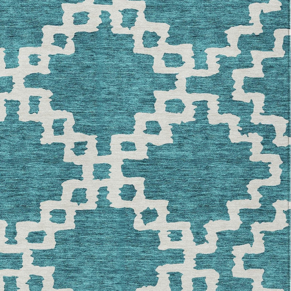 Homeroots 3' Artichoke Green And Ivory Geometric Washable Area Rug For Indoor And Outdoor Spaces, Durable Design 10' X 14' Polyester 593803