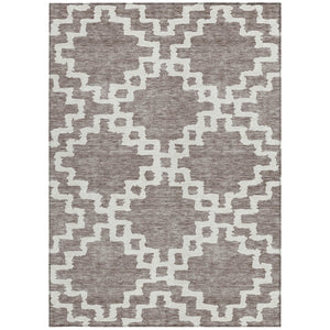 Homeroots 3' Artichoke Green And Ivory Geometric Washable Area Rug For Indoor And Outdoor Spaces, Durable Design 5' X 8' Polyester 593805