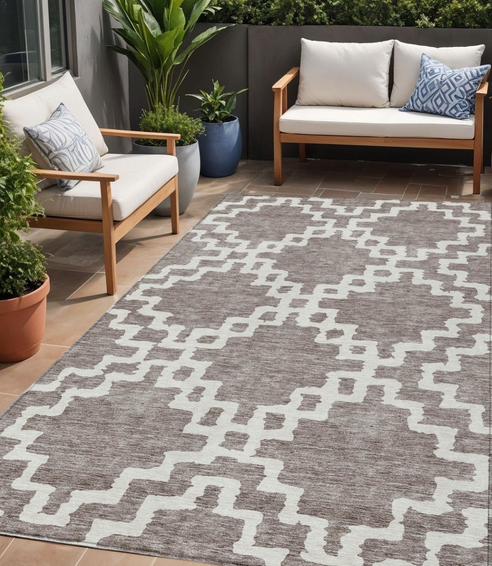 HomeRoots 5' Stylish Taupe and Ivory Geometric Washable Area Rug for Indoor and Outdoor Versatile Spaces 5' X 8' 593805