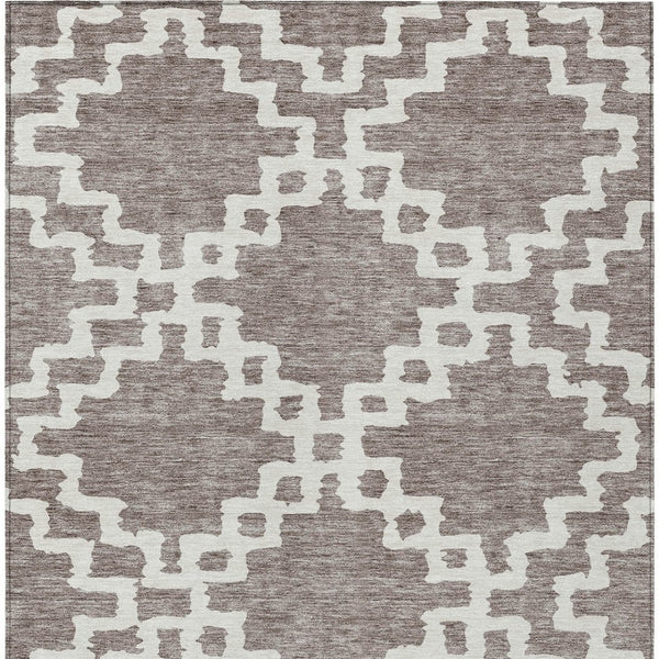 Homeroots 3' Artichoke Green And Ivory Geometric Washable Area Rug For Indoor And Outdoor Spaces, Durable Design 5' X 8' Polyester 593805