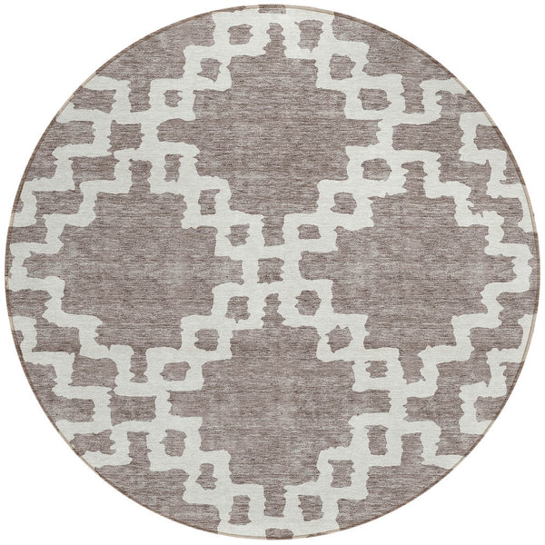 Homeroots 3' Artichoke Green And Ivory Geometric Washable Area Rug For Indoor And Outdoor Spaces, Durable Design 8' Round Polyester 593806