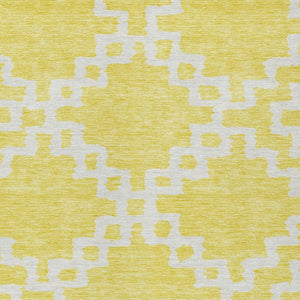 Homeroots 3' Artichoke Green And Ivory Geometric Washable Area Rug For Indoor And Outdoor Spaces, Durable Design 5' X 8' Polyester 593811