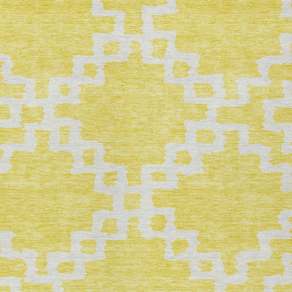 Homeroots 3' Artichoke Green And Ivory Geometric Washable Area Rug For Indoor And Outdoor Spaces, Durable Design 5' X 8' Polyester 593811