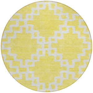 Homeroots 3' Artichoke Green And Ivory Geometric Washable Area Rug For Indoor And Outdoor Spaces, Durable Design 8' Round Polyester 593812