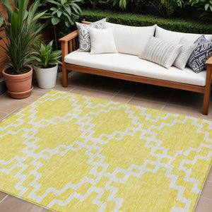 Homeroots 3' Artichoke Green And Ivory Geometric Washable Area Rug For Indoor And Outdoor Spaces, Durable Design 8' X 10' Polyester 593813