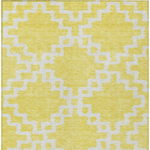 Homeroots 3' Artichoke Green And Ivory Geometric Washable Area Rug For Indoor And Outdoor Spaces, Durable Design 8' X 10' Polyester 593813