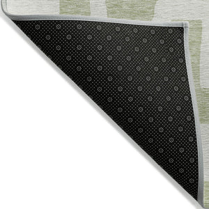 Homeroots 3' Artichoke Green Abstract Area Rug - Stylish, Washable Indoor-outdoor Design For All Spaces 3' X 5' Polyester 593816