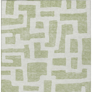 Homeroots 3' Artichoke Green Abstract Area Rug - Stylish, Washable Indoor-outdoor Design For All Spaces 5' X 8' Polyester 593817
