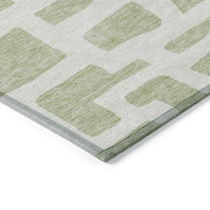 Homeroots 3' Artichoke Green Abstract Area Rug - Stylish, Washable Indoor-outdoor Design For All Spaces 5' X 8' Polyester 593817