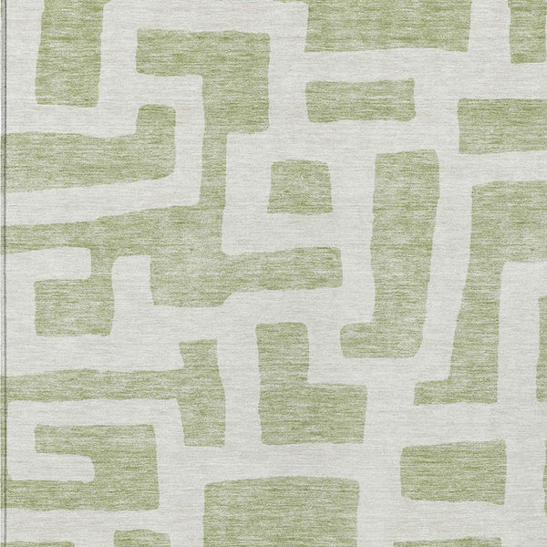 Homeroots 3' Artichoke Green Abstract Area Rug - Stylish, Washable Indoor-outdoor Design For All Spaces 5' X 8' Polyester 593817