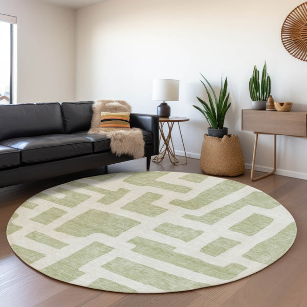 Homeroots 3' Artichoke Green Abstract Area Rug - Stylish, Washable Indoor-outdoor Design For All Spaces 8' Round Polyester 593818