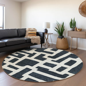 Homeroots 3' Artichoke Green Abstract Area Rug - Stylish, Washable Indoor-outdoor Design For All Spaces 8' Round Polyester 593824