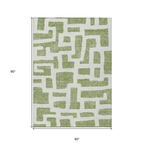 Homeroots 3' Artichoke Green Abstract Area Rug - Stylish, Washable Indoor-outdoor Design For All Spaces 5' X 8' Polyester 593841
