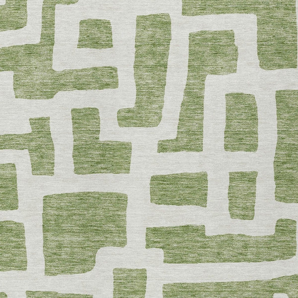 Homeroots 3' Artichoke Green Abstract Area Rug - Stylish, Washable Indoor-outdoor Design For All Spaces 5' X 8' Polyester 593841