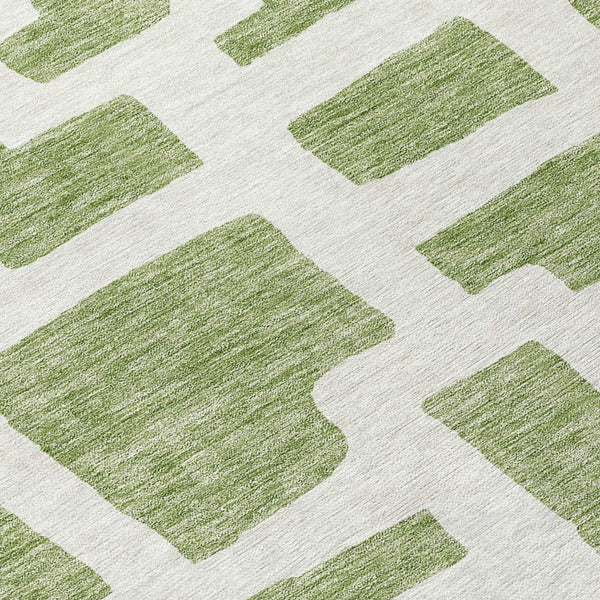 Homeroots 3' Artichoke Green Abstract Area Rug - Stylish, Washable Indoor-outdoor Design For All Spaces 8' Round Polyester 593842