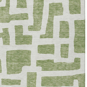 Homeroots 3' Artichoke Green Abstract Area Rug - Stylish, Washable Indoor-outdoor Design For All Spaces 8' X 10' Polyester 593843