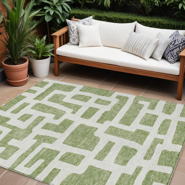 Homeroots 3' Artichoke Green Abstract Area Rug - Stylish, Washable Indoor-outdoor Design For All Spaces 9' X 12' Polyester 593844