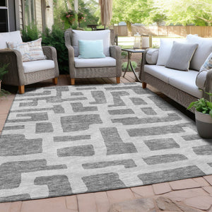 Homeroots 3' Artichoke Green Abstract Area Rug - Stylish, Washable Indoor-outdoor Design For All Spaces 3' X 5' Polyester 593852