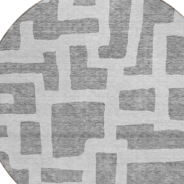 Homeroots 3' Artichoke Green Abstract Area Rug - Stylish, Washable Indoor-outdoor Design For All Spaces 8' Round Polyester 593854