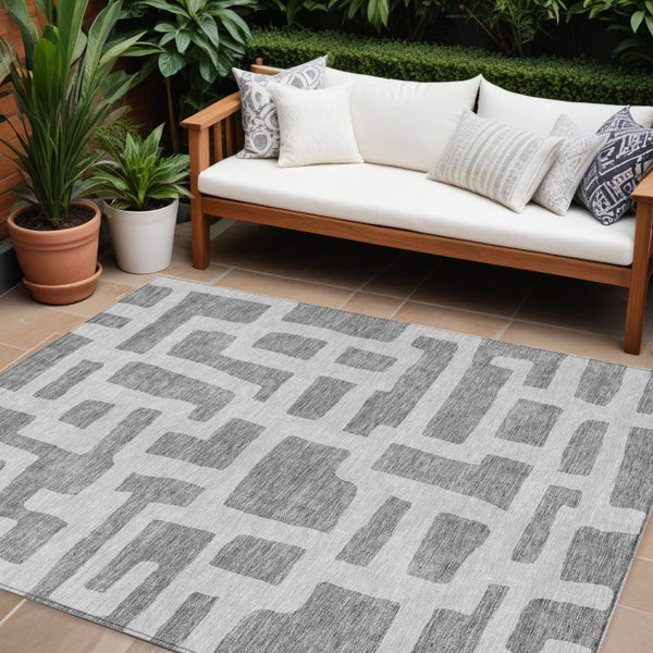 Homeroots 3' Artichoke Green Abstract Area Rug - Stylish, Washable Indoor-outdoor Design For All Spaces 9' X 12' Polyester 593856