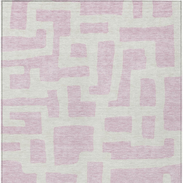 Homeroots 3' Artichoke Green Abstract Area Rug - Stylish, Washable Indoor-outdoor Design For All Spaces 5' X 8' Polyester 593877