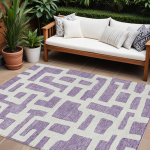 Homeroots 3' Artichoke Green Abstract Area Rug - Stylish, Washable Indoor-outdoor Design For All Spaces 8' X 10' Polyester 593887