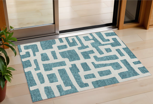 Homeroots 3' Artichoke Green Abstract Area Rug - Stylish, Washable Indoor-outdoor Design For All Spaces 3' X 5' Polyester 593896