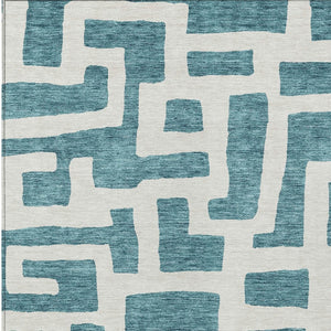 Homeroots 3' Artichoke Green Abstract Area Rug - Stylish, Washable Indoor-outdoor Design For All Spaces 5' X 8' Polyester 593897