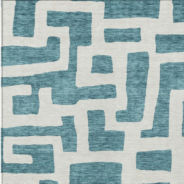 Homeroots 3' Artichoke Green Abstract Area Rug - Stylish, Washable Indoor-outdoor Design For All Spaces 5' X 8' Polyester 593897