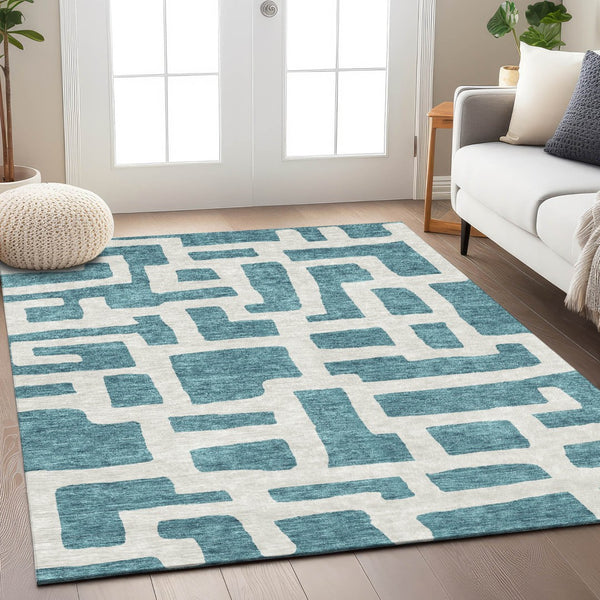 Homeroots 3' Artichoke Green Abstract Area Rug - Stylish, Washable Indoor-outdoor Design For All Spaces 5' X 8' Polyester 593897