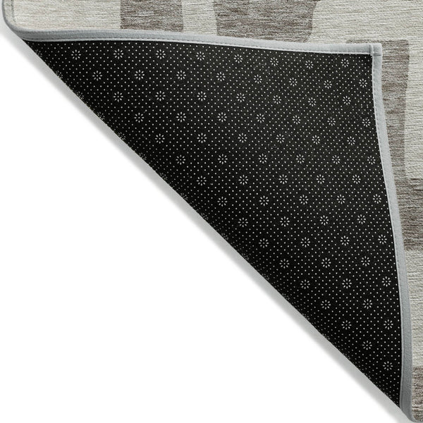 Homeroots 3' Artichoke Green Abstract Area Rug - Stylish, Washable Indoor-outdoor Design For All Spaces 10' X 14' Polyester 593907