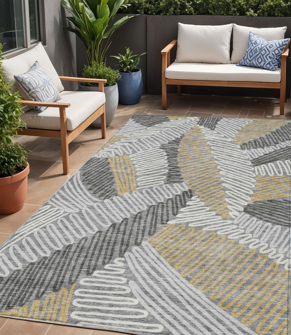 Homeroots 3' Floral Washable Area Rug In Artichoke Green, Brown, And Ivory For Indoor Or Outdoor Use 5' X 8' Polyester 593945