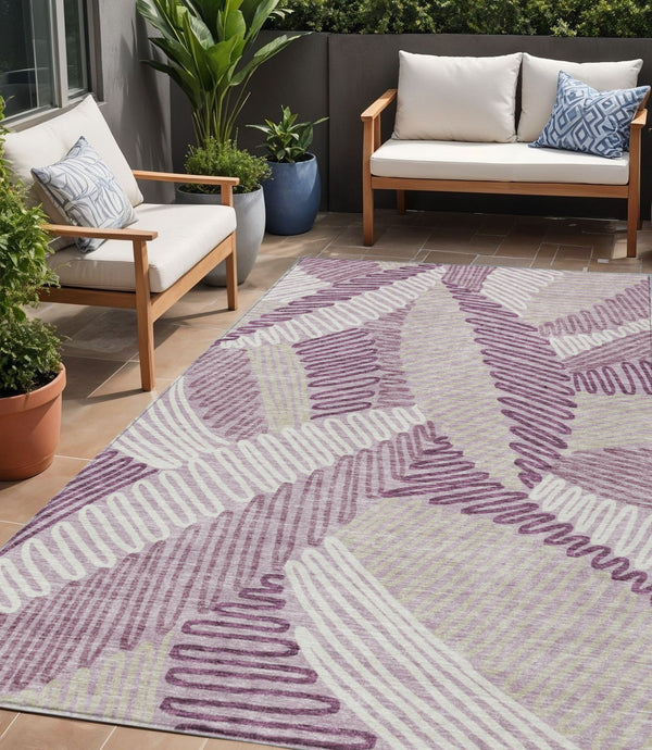 Homeroots 3' Floral Washable Area Rug In Artichoke Green, Brown, And Ivory For Indoor Or Outdoor Use 5' X 8' Polyester 593963