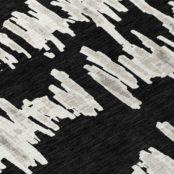 Homeroots 3' Stylish Black Ivory And Gray Striped Washable Area Rug For Indoor And Outdoor Versatility 3' X 5' Polyester 593998