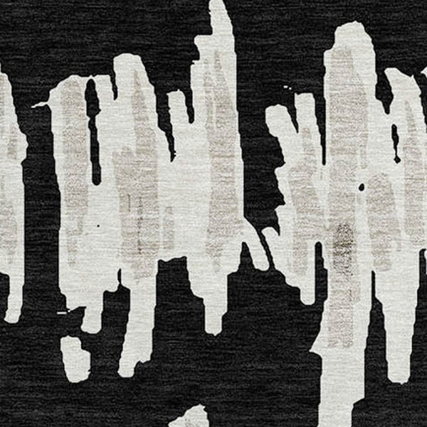 Homeroots 3' Stylish Black Ivory And Gray Striped Washable Area Rug For Indoor And Outdoor Versatility 8' Round Polyester 594000