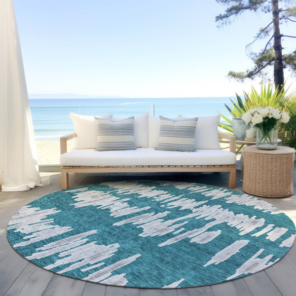 Homeroots 3' Stylish Black Ivory And Gray Striped Washable Area Rug For Indoor And Outdoor Versatility 8' Round Polyester 594066