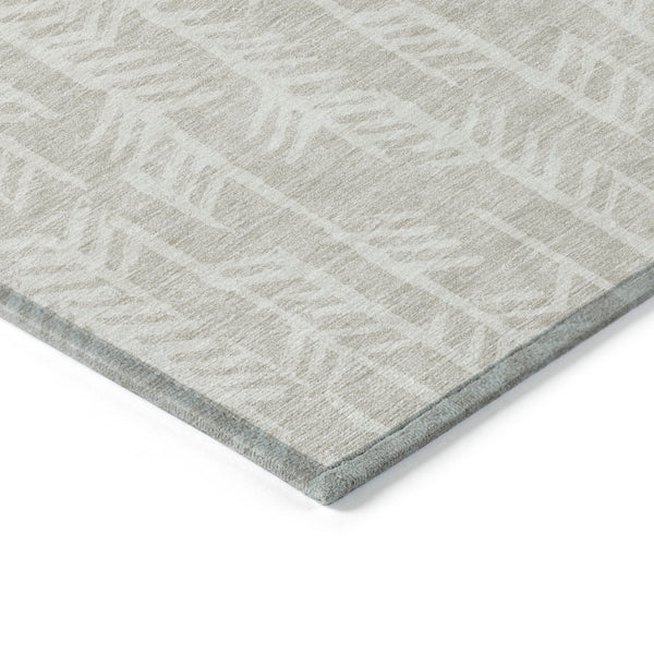 Homeroots 3' Beige And Ivory Tribal Washable Indoor Outdoor Area Rug - Durable, Stylish, Perfect For Any Space 8' X 10' Polyester 594073