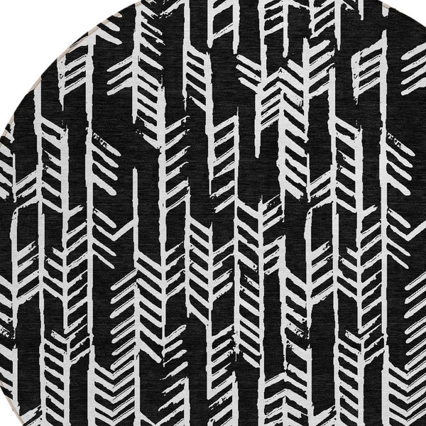 Homeroots 3' Beige And Ivory Tribal Washable Indoor Outdoor Area Rug - Durable, Stylish, Perfect For Any Space 8' Round Polyester 594078