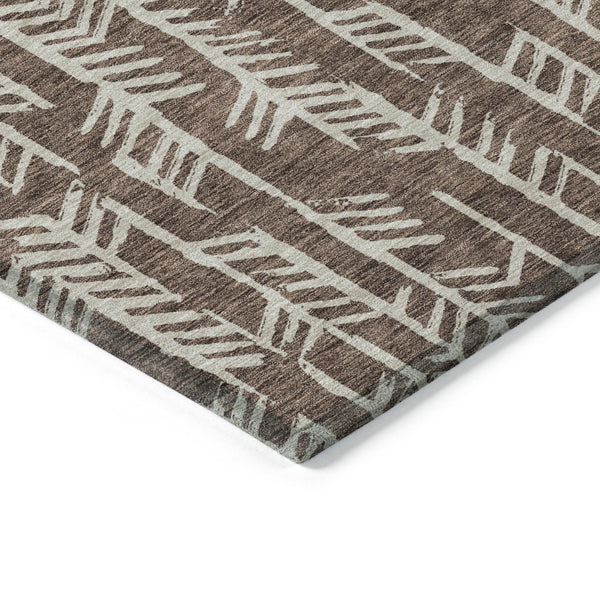 Homeroots 3' Beige And Ivory Tribal Washable Indoor Outdoor Area Rug - Durable, Stylish, Perfect For Any Space 3' X 5' Polyester 594088